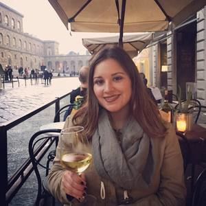 Meet your Posher, Carolina